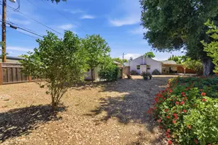 22051 Hibiscus Dr, Cupertino, CA 95014 - Photo 17