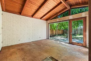 16001 Stephenie Ln, Los Gatos, CA 95032 - Photo 11