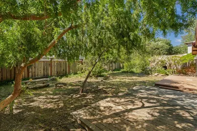 16001 Stephenie Ln, Los Gatos, CA 95032 - Photo 17