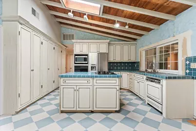 16001 Stephenie Ln, Los Gatos, CA 95032 - Photo 7