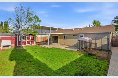 2048 Southwood Dr, Vacaville, CA 95687 - Photo 33