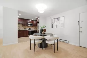 1031 Crestview Dr 305, Mountain View, CA 94040 - Photo 5