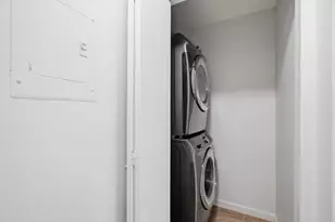 1031 Crestview Dr 305, Mountain View, CA 94040 - Photo 11