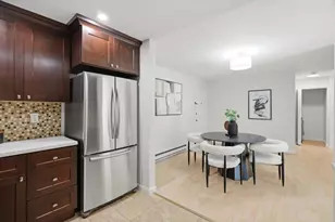 1031 Crestview Dr 305, Mountain View, CA 94040 - Photo 9