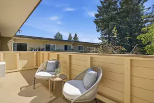 1031 Crestview Dr 305, Mountain View, CA 94040 - Photo 13