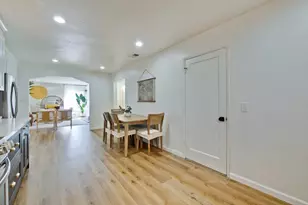 732 N Redwood Ave, San Jose, CA 95128 - Photo 15