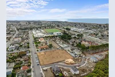 587 Creekside Dr, Half Moon Bay, CA 94019 - Photo 51