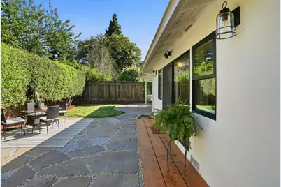 224 Lexington Dr, Menlo Park, CA 94025 - Photo 37