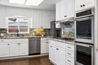 2315 Holland St, San Mateo, CA 94403 - Photo 17