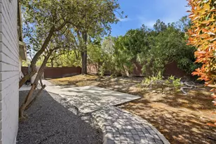 14278 Amherst Ct, Los Altos Hills, CA 94022 - Photo 11