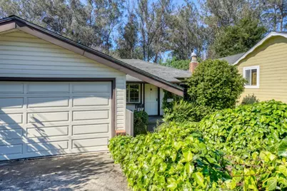 331 San Carlos Ave, El Granada, CA 94018 - Photo 5