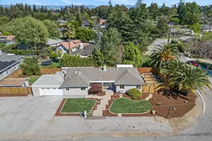 2169 Yorkshire Way, Mountain View, CA 94040 - Photo 3