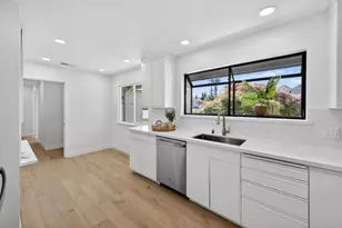 2169 Yorkshire Way, Mountain View, CA 94040 - Photo 7