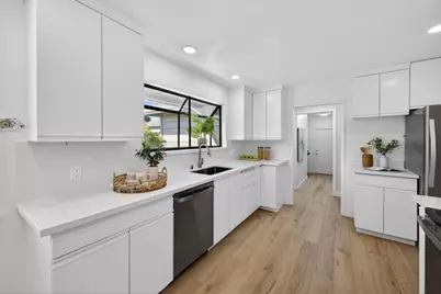 2169 Yorkshire Way, Mountain View, CA 94040 - Photo 5