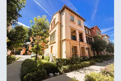 560 Saint Remi Ter 1, Sunnyvale, CA 94085 - Photo 1