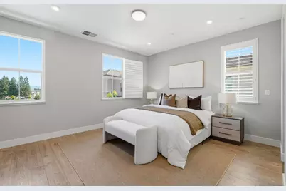 560 Saint Remi Ter 1, Sunnyvale, CA 94085 - Photo 13