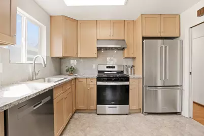 318 Saint Francis Blvd, Daly City, CA 94015 - Photo 13