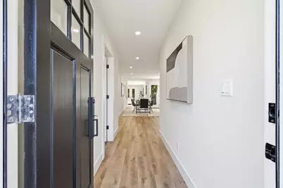 967 Orange Ave, San Carlos, CA 94070 - Photo 3