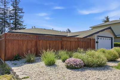 1626 Peacock Ave, Sunnyvale, CA 94087 - Photo 3