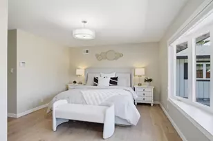1626 Peacock Ave, Sunnyvale, CA 94087 - Photo 21