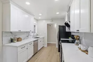 1626 Peacock Ave, Sunnyvale, CA 94087 - Photo 11