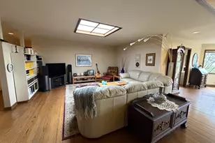 1407 Carlton Rd, Hillsborough, CA 94010 - Photo 7