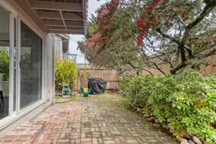 15 Amy Dr, San Mateo, CA 94403 - Photo 25