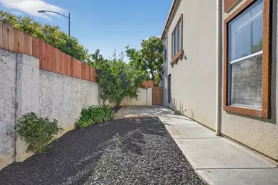 2955 Vineyard Park Dr, San Jose, CA 95148 - Photo 41