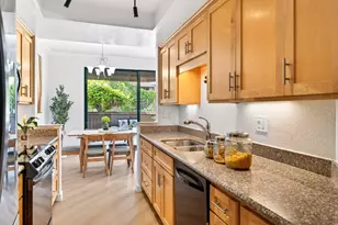 9 Cove Ln, Redwood City, CA 94065 - Photo 11