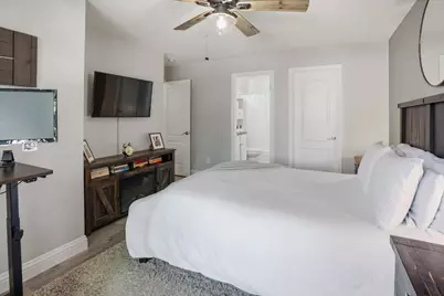 1195 Yarwood Ct, San Jose, CA 95128 - Photo 23