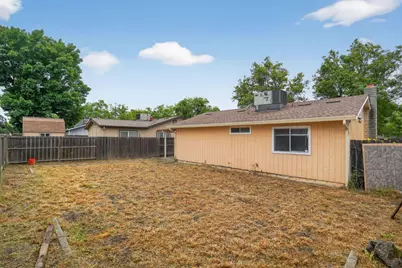 2524 Pemberton Ct, Stockton, CA 95210 - Photo 21