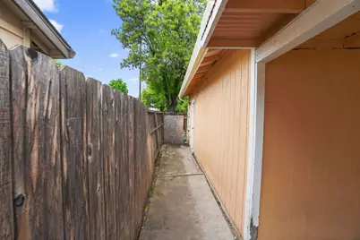 2524 Pemberton Ct, Stockton, CA 95210 - Photo 33