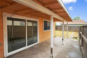 2524 Pemberton Ct, Stockton, CA 95210 - Photo 19