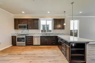 130 Alan Ln, Hollister, CA 95023 - Photo 5