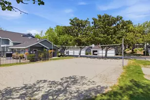 7595 Canyon Meadow Cir H, Pleasanton, CA 94588 - Photo 29