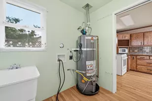 90 Victor Ave, Campbell, CA 95008 - Photo 13