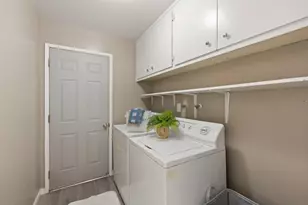 992 Branham Ln, San Jose, CA 95136 - Photo 45