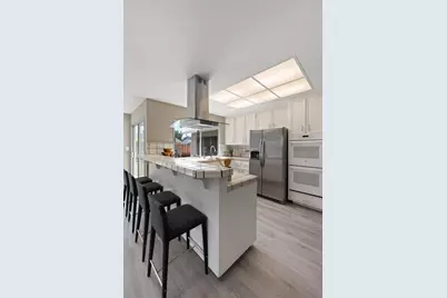 992 Branham Ln, San Jose, CA 95136 - Photo 9