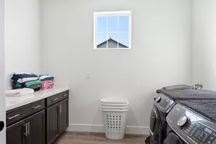 190 Tanoak St, Hollister, CA 95023 - Photo 29