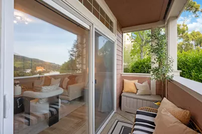 212 Crescent Ct, Brisbane, CA 94005 - Photo 23