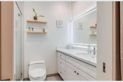 275 9th St 3, Oakland, CA 94607 - Photo 27