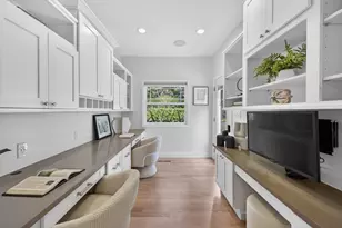 815 Crystal Springs Rd, Hillsborough, CA 94010 - Photo 25