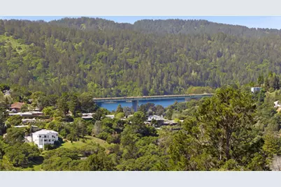 18 Bel Aire Ln, San Mateo, CA 94402 - Photo 19