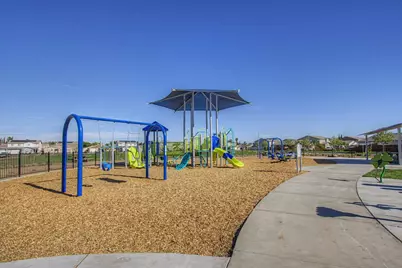 1753 Mills, Los Banos, CA 93635 - Photo 39