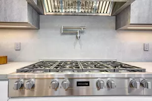 957 Clara Dr, Palo Alto, CA 94303 - Photo 17