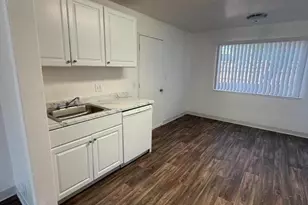 1807 Woodland Ave, East Palo Alto, CA 94303 - Photo 7