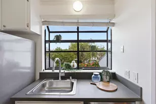 72 Cape Hatteras Ct, Redwood City, CA 94065 - Photo 5