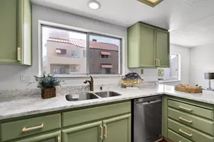 31 E Court Ln, Foster City, CA 94404 - Photo 15