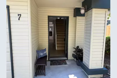 421 Sierra Vista Ave 7, Mountain View, CA 94043 - Photo 1