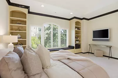 2060 Bunker Hill Dr, San Mateo, CA 94402 - Photo 31